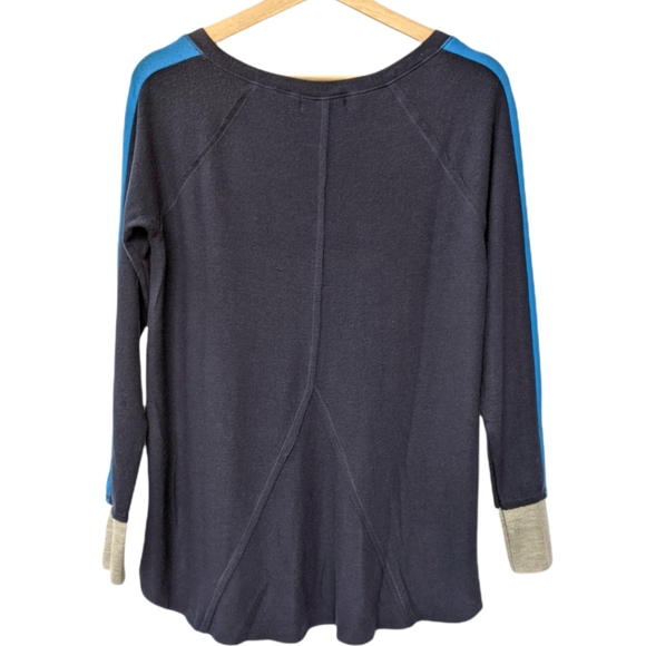 Michael Stars Kim Notch Navy Blue Long Sleeve Top - Picture 2 of 6